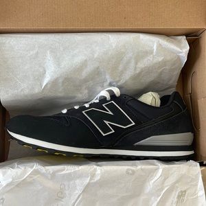 Black Figs | New Balance 996 Women’s - size 12